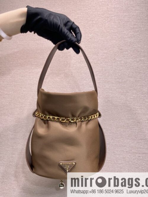 wsxc1748870570546_0_jpg-800x8002wf5rzwxftb6972_20250625033813.jpg PRADA 🎉 new catwalk model 🎉 1BE088 rich small bucket 🎉🎉 coffee color