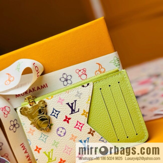 LV M13800 LV x TM ROMY Clip