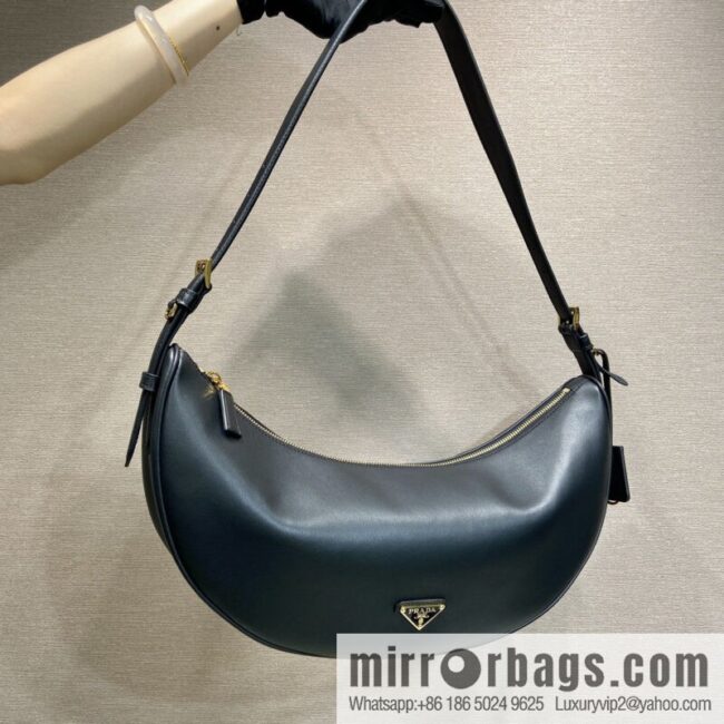 PRADA 🎉 New 🎉 1BC255 Underarm Bag 🎉🎉 Black
