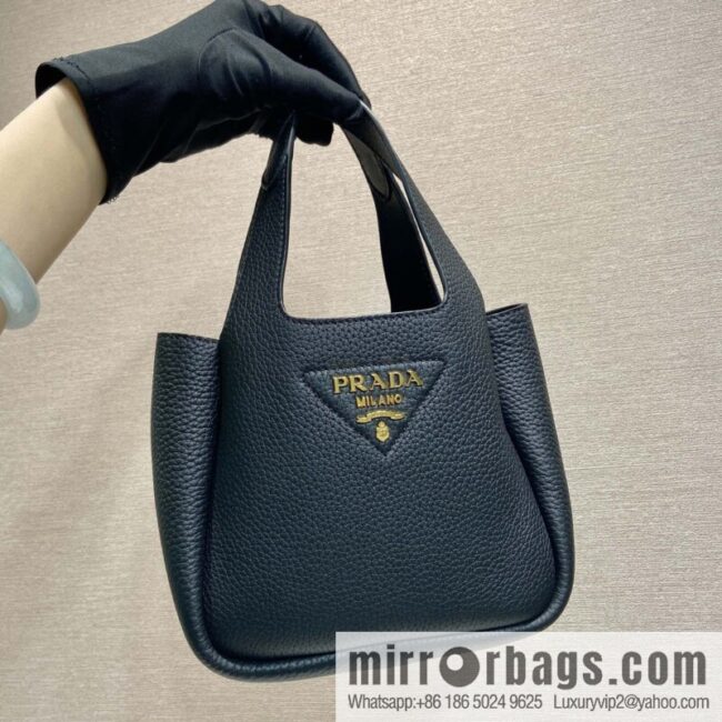 PRADA 🎉 mini basket 🎉 1BA349 🎉🎉 gold 😘😘 black