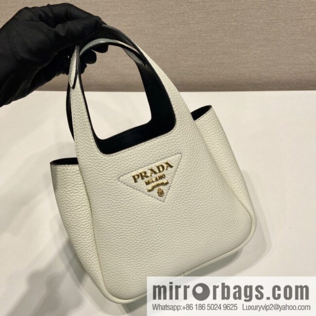 PRADA 🎉 mini basket 🎉 1BA349 🎉🎉 gold hardware 😘😘 white