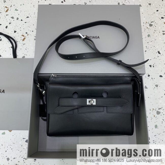 Balenciaga ➰ Belair Courier Bag 843032
