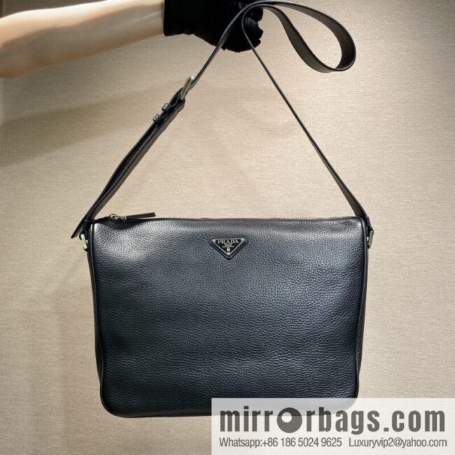 PRADA 🎉 new mailman bag 🎉 2VH182 leather shoulder strap 🎉🎉 black