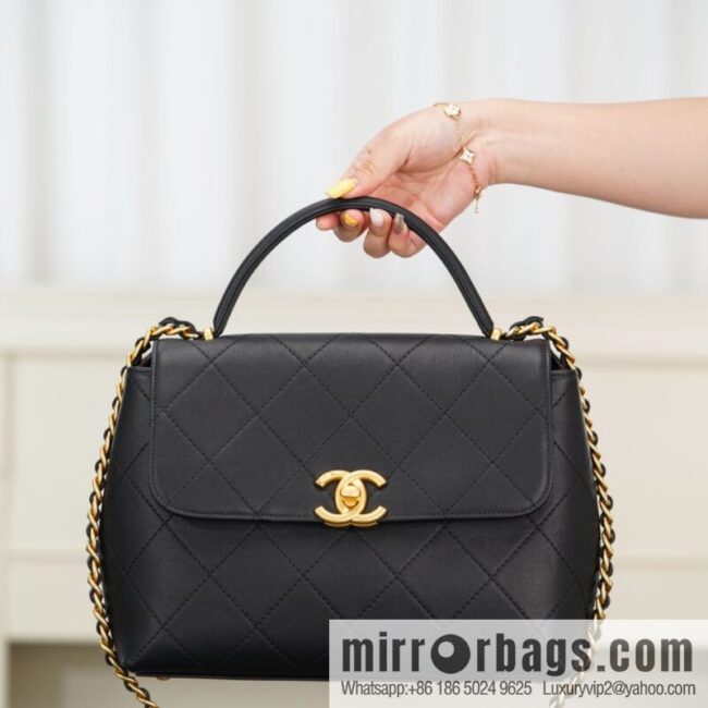 𝐂𝐡𝐚𝐧𝐞𝐥 𝟐𝟓𝐬 pocket bag, black gold 🖤 large AS5467