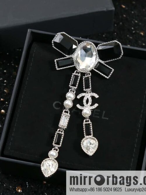2023112013032716-800x800zd41aed1umz129961_20250702213042.jpg ☀️New ☑️ Chanel Double C Bow Square Black Diamond Brooch ☀️