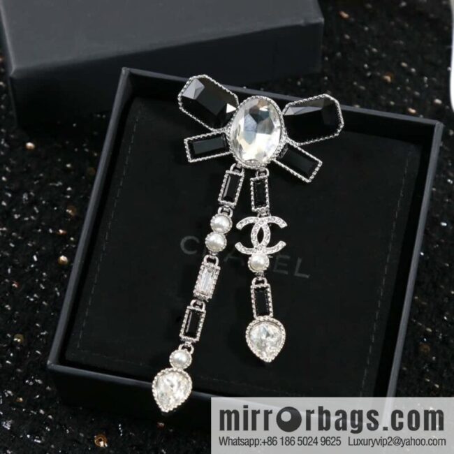 ☀️New ☑️ Chanel Double C Bow Square Black Diamond Brooch ☀️