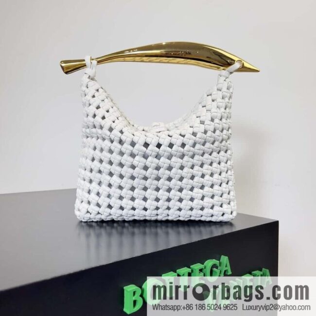 Bv new nappa small sheepskin field character woven sardine woven bag, model; 731166 white