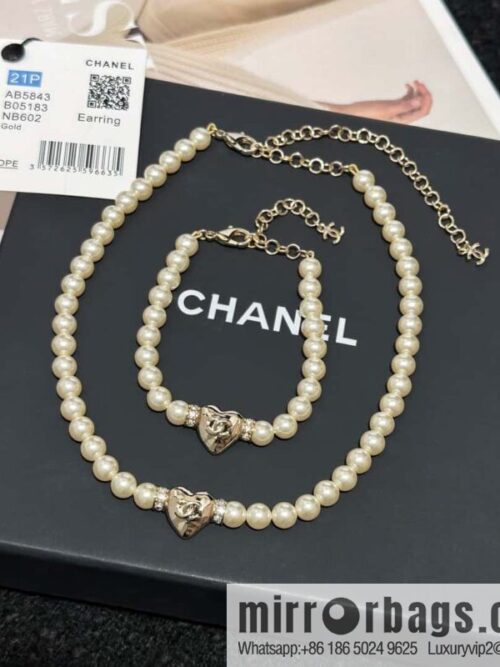 IMG_0088-800x800gt3ykbcjzpd91263_20250702002800.jpg ❗️New ❗️☀️ New ☑️ Chanel Double C Peach Heart Love Pearl Bracelet Necklace ☀️