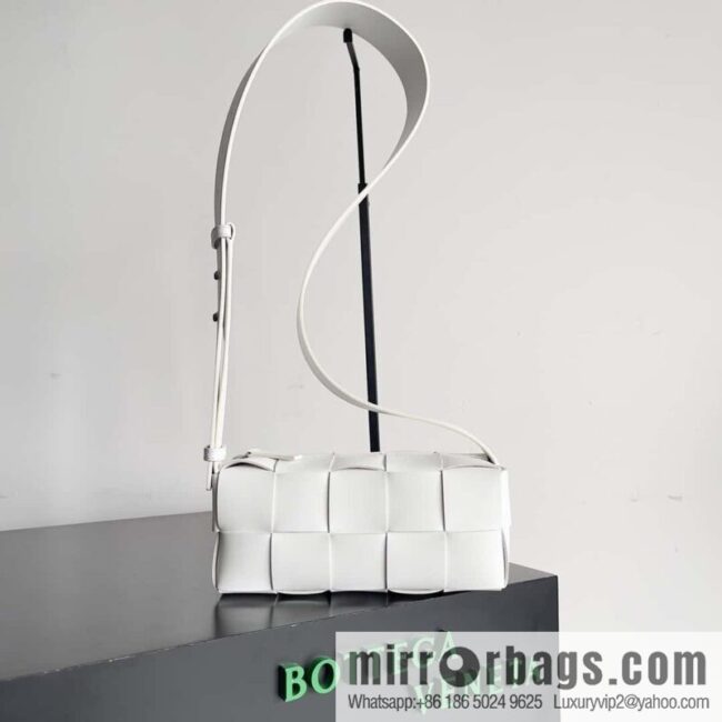 B Unisex same BRICK CASSETTE long shoulder strap series crossbody bag shoulder backpack model; 729251 white