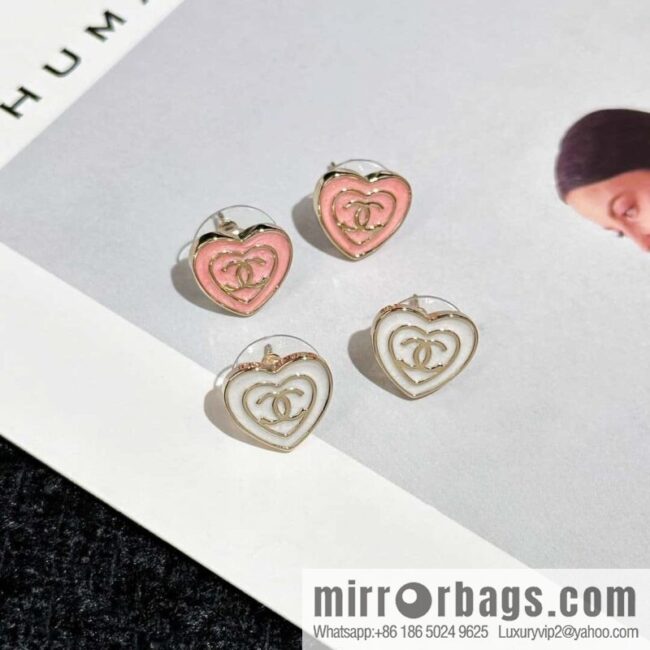 ❗️New ❗️☀️ New ☑️ Chanel c1 double love peach heart double c bead stud earrings ☀️
