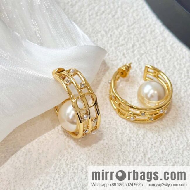 New ☑️ Dior Semicircular Pearl Earrings Earrings