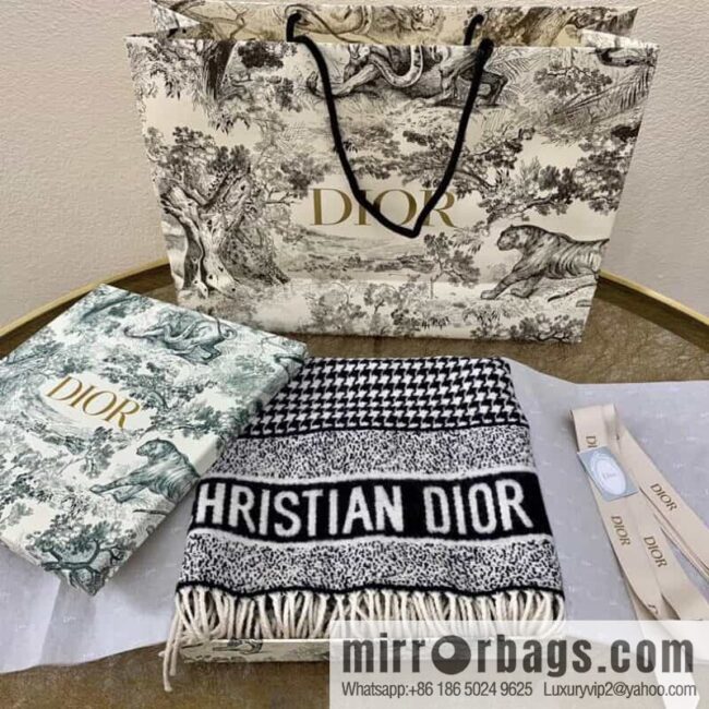 Dior 2020 autumn and winter new thousand bird plaid shawl 02MON370I001_C080