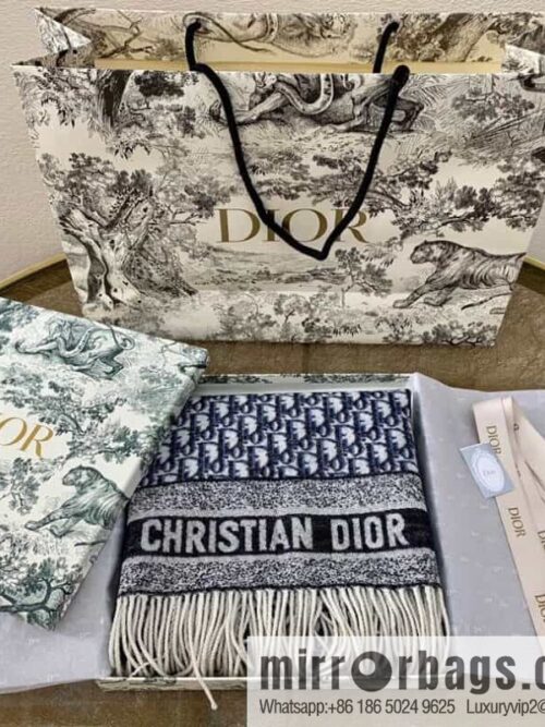 Dior Dior pullover cape shawl 🥰 scarf 01CDO370I001_C540