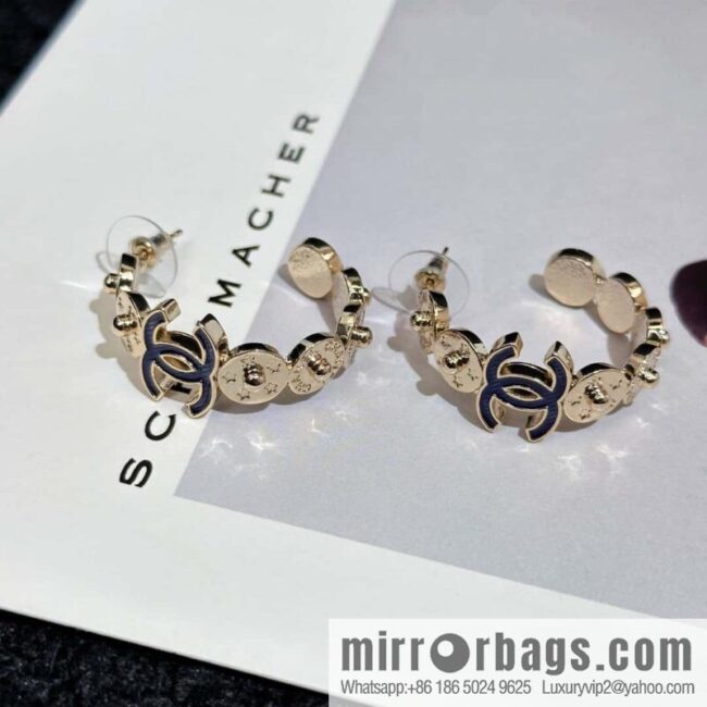 ❗️New ❗️☀️ New ☑️ Chanel Semicircle Denim Button Earrings ☀️