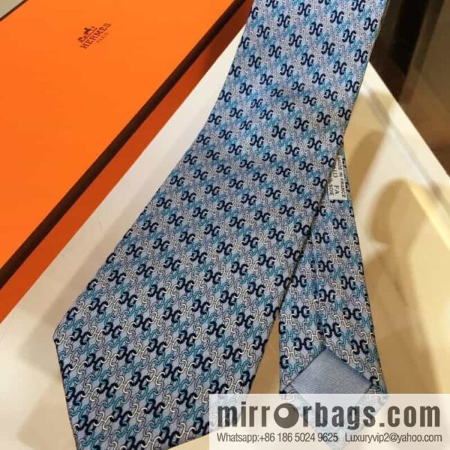 IMG_0322-1-800x800hpk524am1in93202_20250702012531.jpg Hermes 100% top twill silk + wool inner three-color chain tie