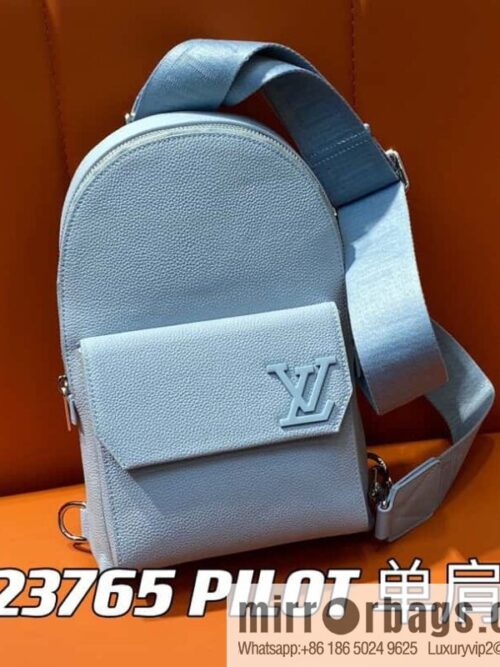 [Boutique‑grade] M23765 blue, full leather breast bag shoulder bag series, autumn and winter new PILOT shoulder bag