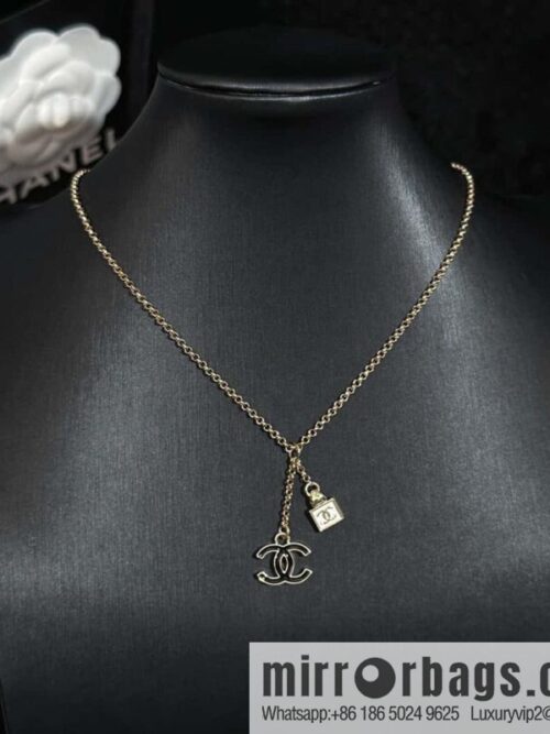 IMG_0339-800x8000z054jfuju090981_20250702001947.jpg ❗️New ❗️☀️ New ☑️ Chanel Double C Tassel Square Oil Drop Necklace ☀️