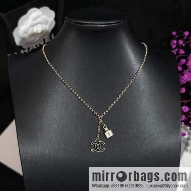 ❗️New ❗️☀️ New ☑️ Chanel Double C Tassel Square Oil Drop Necklace ☀️