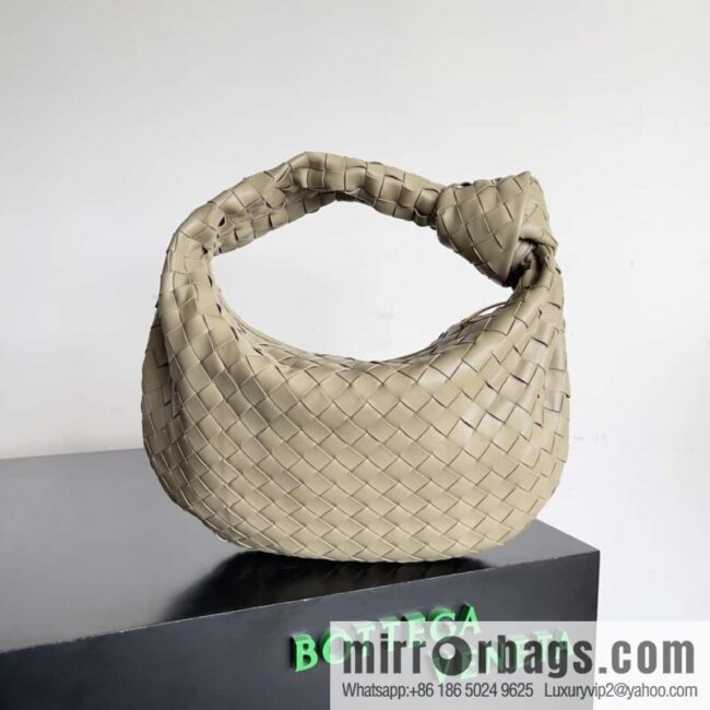 Bv2022 new product, medium Jodie braided knotted round hobo bag, model number: 690225 taupe.