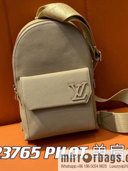 [Boutique‑grade] M23765 blue, full leather breast bag shoulder bag series, autumn and winter new PILOT shoulder bag
