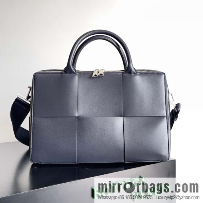 Bottega Veneta Large Woven Men\'s Briefcases Model 680120 Royal Blue