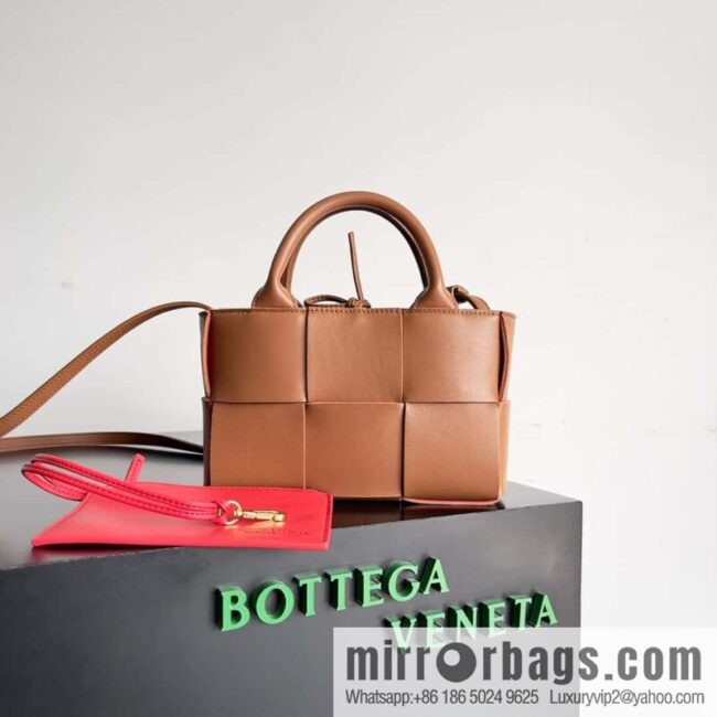 BV super mini tote bag 20cm light brown and red, model number: 729029.