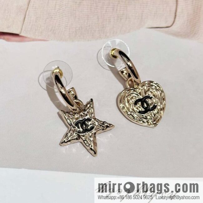 ❗️New ❗️☀️ new ☑️ Chanel c2 double c is not right, star peach heart earrings ☀️