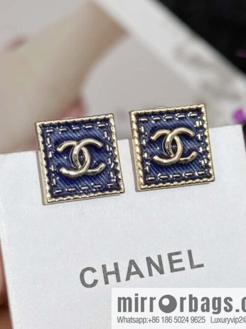 IMG_0382-800x800hzwrtj4b0xy90926_20250702001804.jpg ❗️New ❗️☀️ new ☑️ chanel c1 double c denim square stud earrings ☀️
