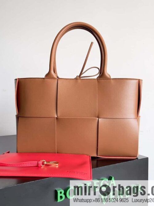 BottegaVeneta 30cm light brown red Intrecciato woven sheepskin two-color leather (fabric) tote handbag model: 652867