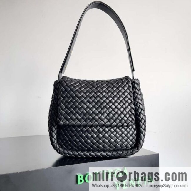 BV autumn and winter new model, Faye Wong same style, classic small weaving pure hand-woven COBBLE shoulder backpack model number: 709418 black