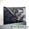 BV Bottega Veneta B home, model; 691407 new version of CASSETTE triangular buckle oil wax leather, shoulder backpack black