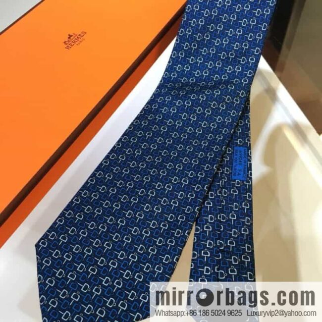Hermes 100% top twill silk + wool inner three-color horse tie