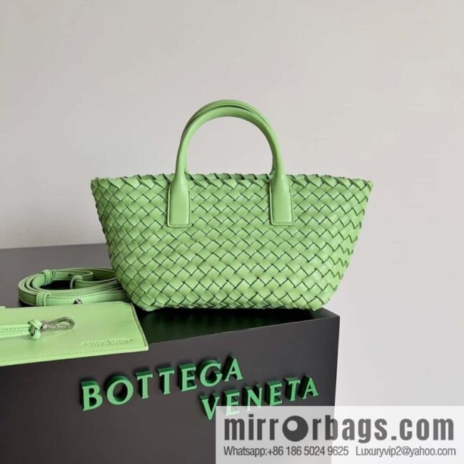 BV Mini Cabat Limited Edition mini vegetable basket BAG model; 709464 avocado color