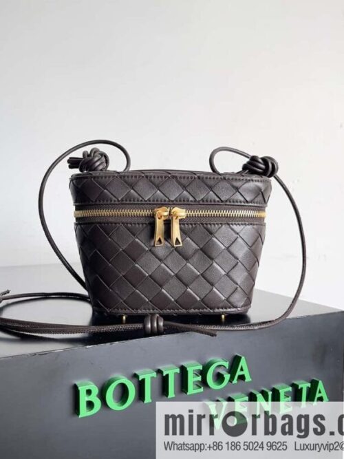 2023 new BV small box Bottega Veneta woven mini pouch model; 743551 small box bag