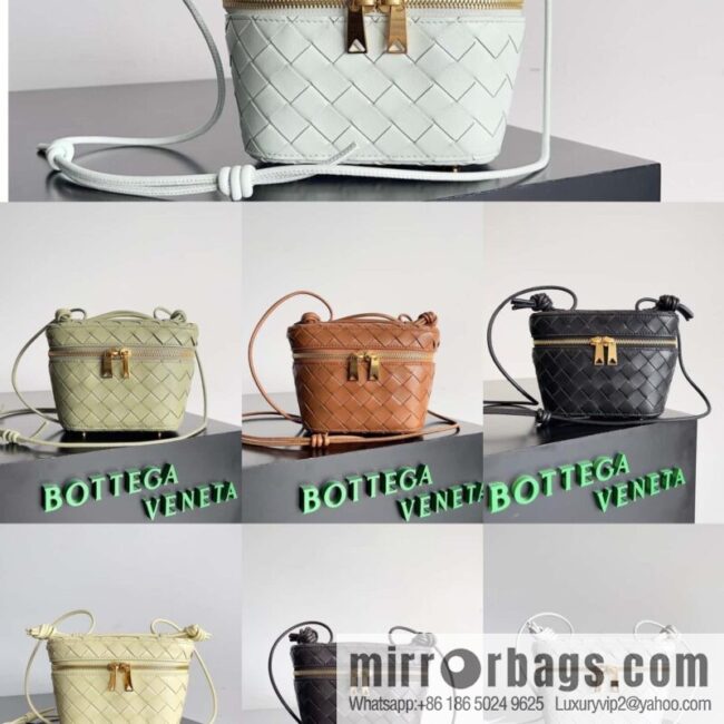 2023 new BV small box Bottega Veneta woven mini pouch model; 743551 small box bag, white.