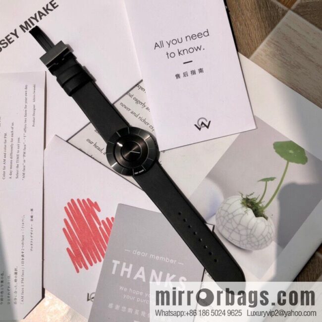 Issey Miyake! Original order quartz watch