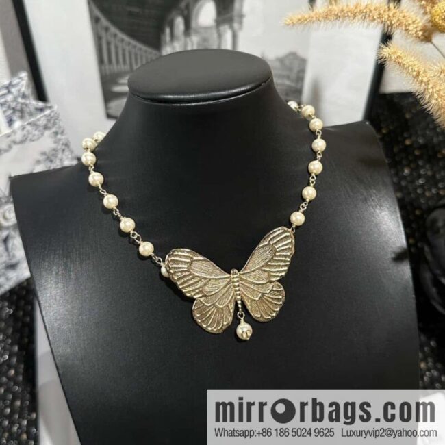 New ☑️ Dior Golden Butterfly Pearl CD Necklace