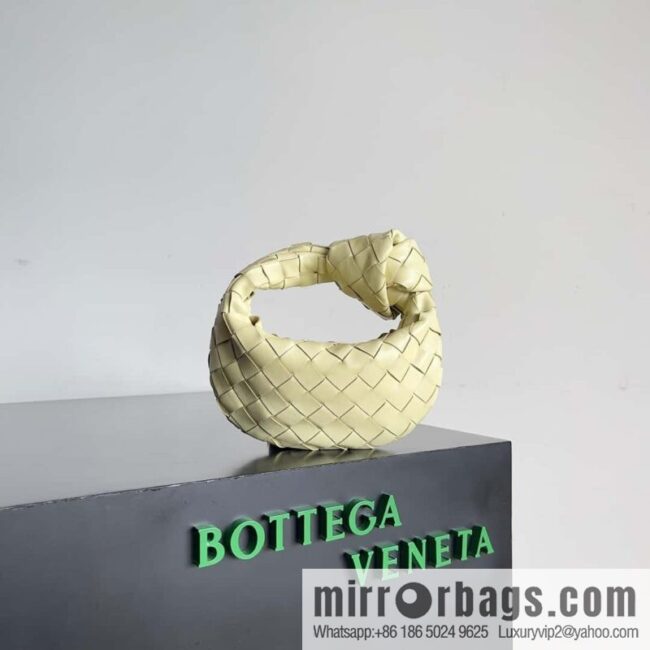 BV super mini JODIE tote bag dumpling bag, woven knotted bag, model number: 730828.