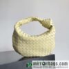Bv2022 new product, medium Jodie braided knotted round hobo bag, model number: 690225