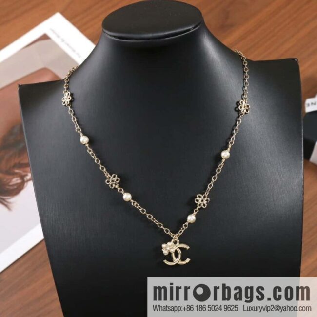 ☀️New ☑️ Chanel Double C Pearl Necklace ☀️