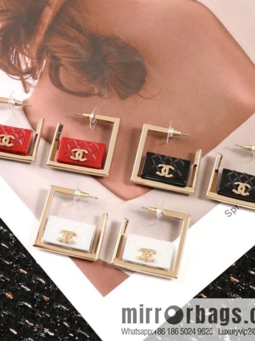 IMG_1085-800x800grny5e0qs3l129380_20250702211431.jpg ☀️New ☑️ Chanel C1 double c diamond bag 👜 stud earrings ☀️