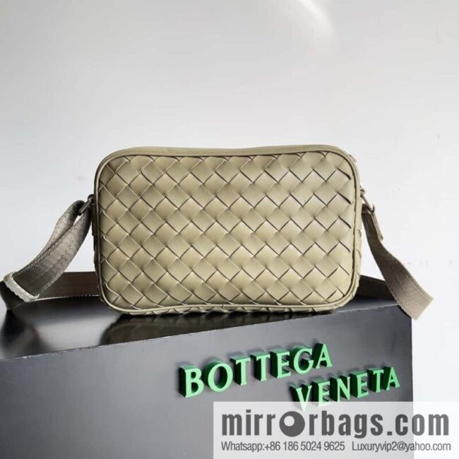 BV lntrecciato woven leather (fabric) crossbody bag model number: 710048