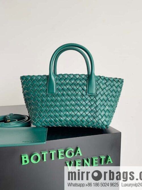 BV Mini Cabat limited edition mini vegetable basket model number: 709464