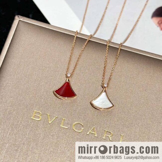 ❗️New ❗️ ☀️ Original ☀ BVLGARI DIVAS\'DREAM Chalcedony White Fritillary Fan Necklace  ☀️