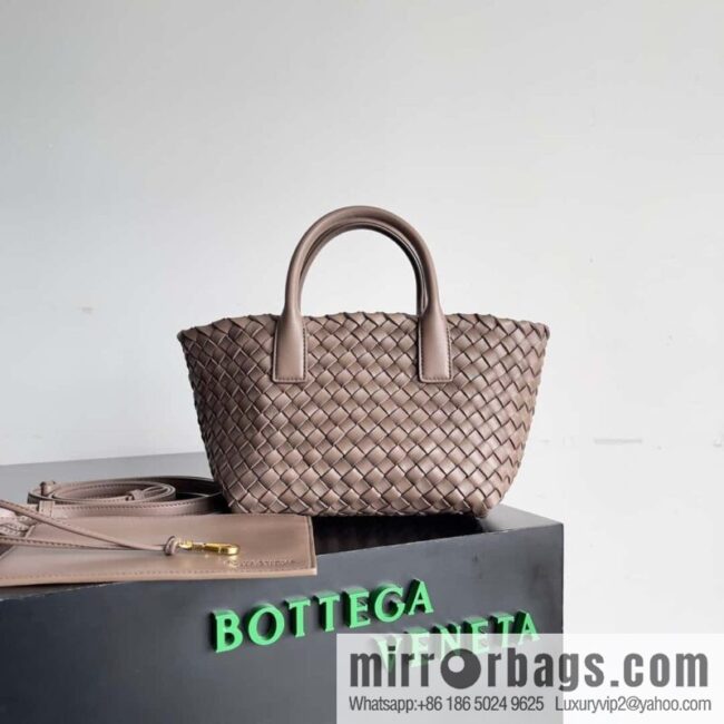 BV Mini Cabat limited edition mini vegetable basket model number: 709464