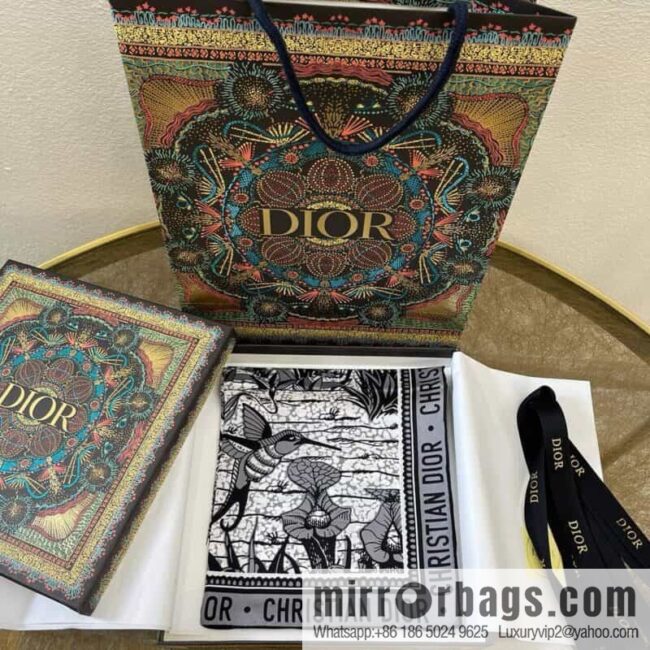 Dior 100% silk scarf with pattern from the Dior Jungle Collection