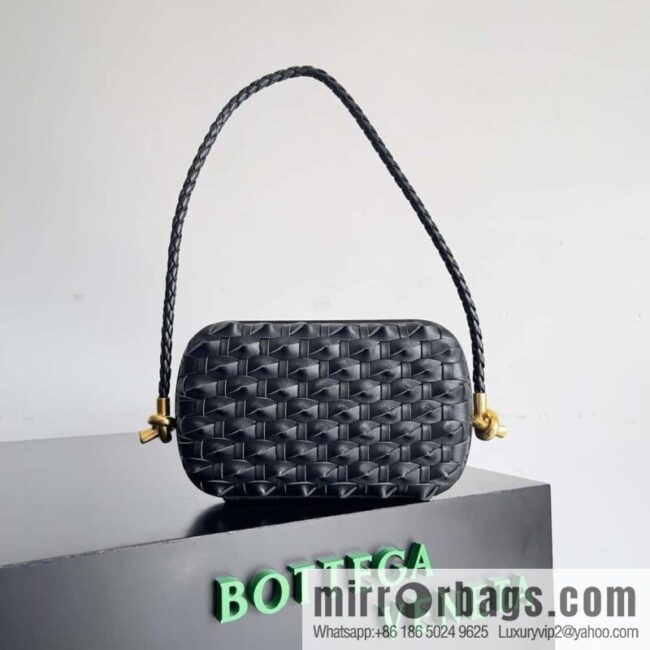 BottegaVeneta BV Knot | minaudiere: 717623 black