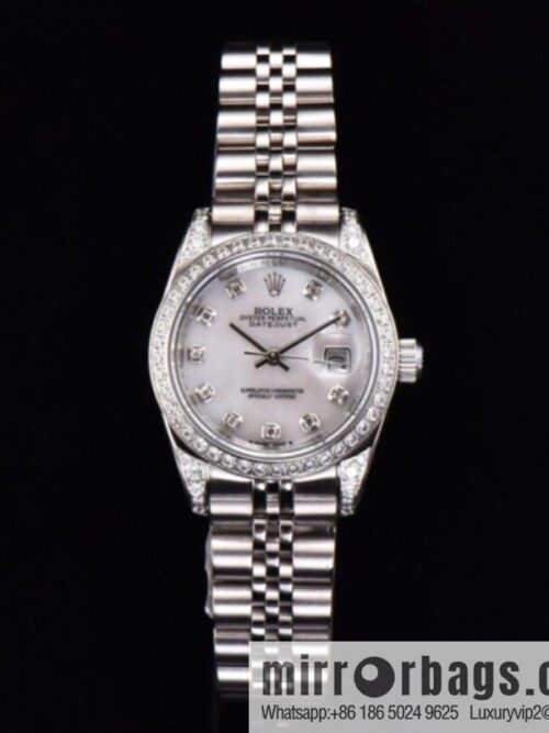The latest Rolex women\'s 28mm log watch