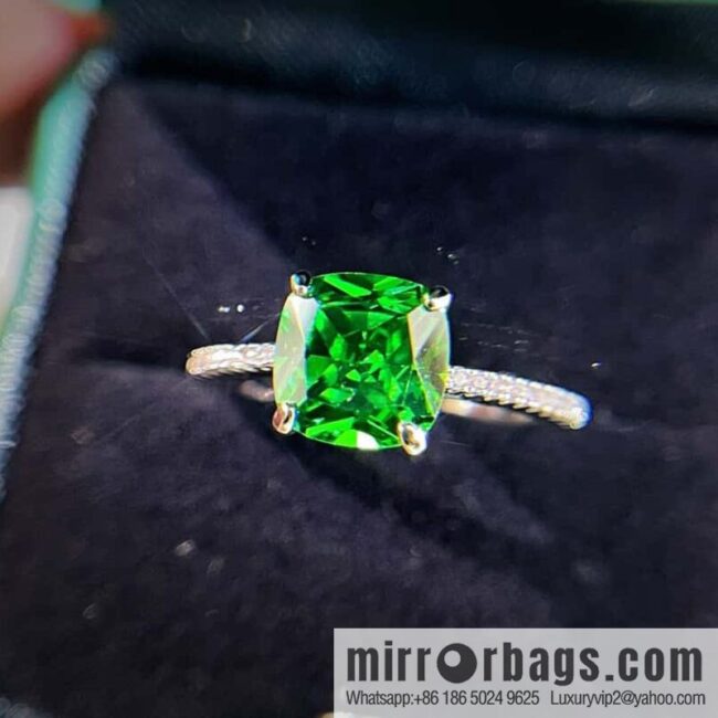 ❗️New ❗️ New ☑️ Tiffany & Co. Square Green Diamond Ring