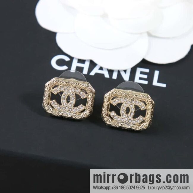 IMG_1505-800x800gi4jbjcagnx129176_20250702210904.jpg ☀️New ☑️ Chanel C1 double c octagon stud earrings ☀️